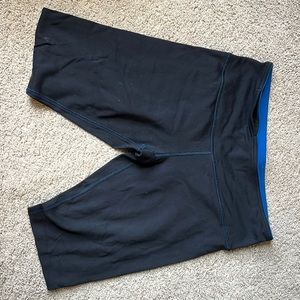 Lululemon Leggings Reversible. size 8.